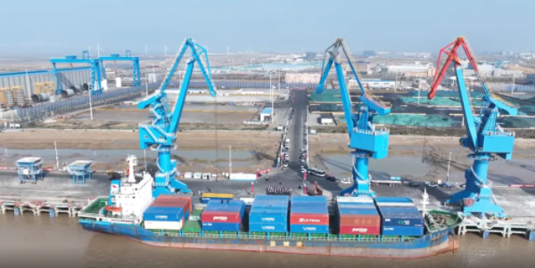 盐城港响水港集装箱“：：恿恕焙较呤缀