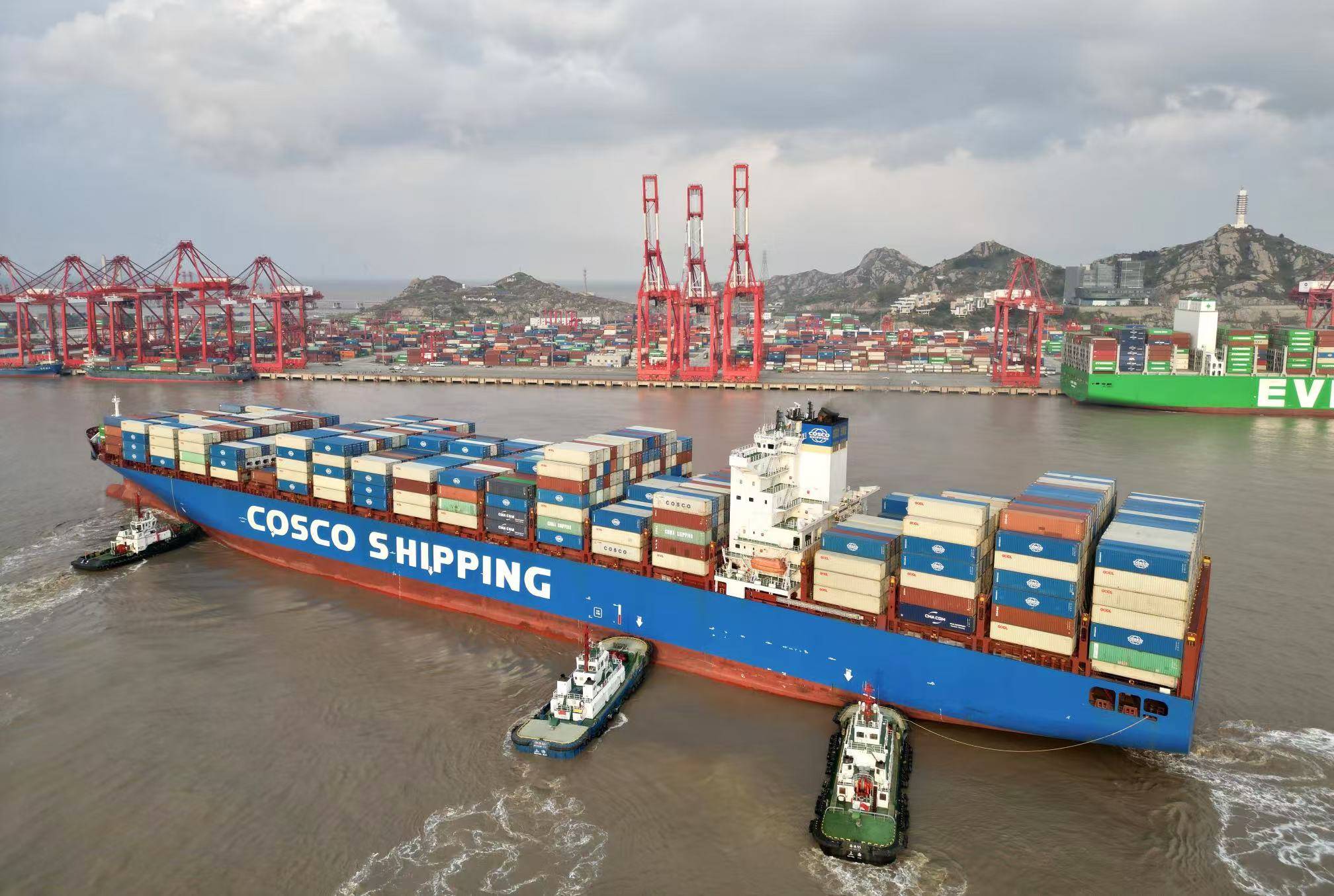 直航船与中转船：：内贸海运，，，该选直达照旧中转？